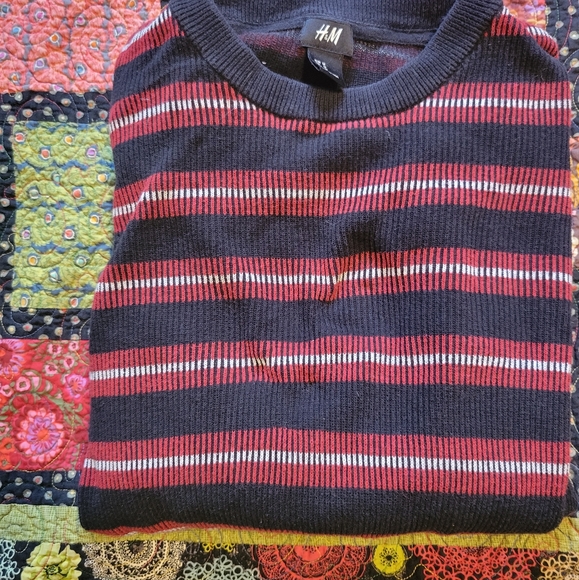 H&M red and Black Horizontal Stripe Crew Neck Ribbed Cotton Sweater - Picture 4 of 5